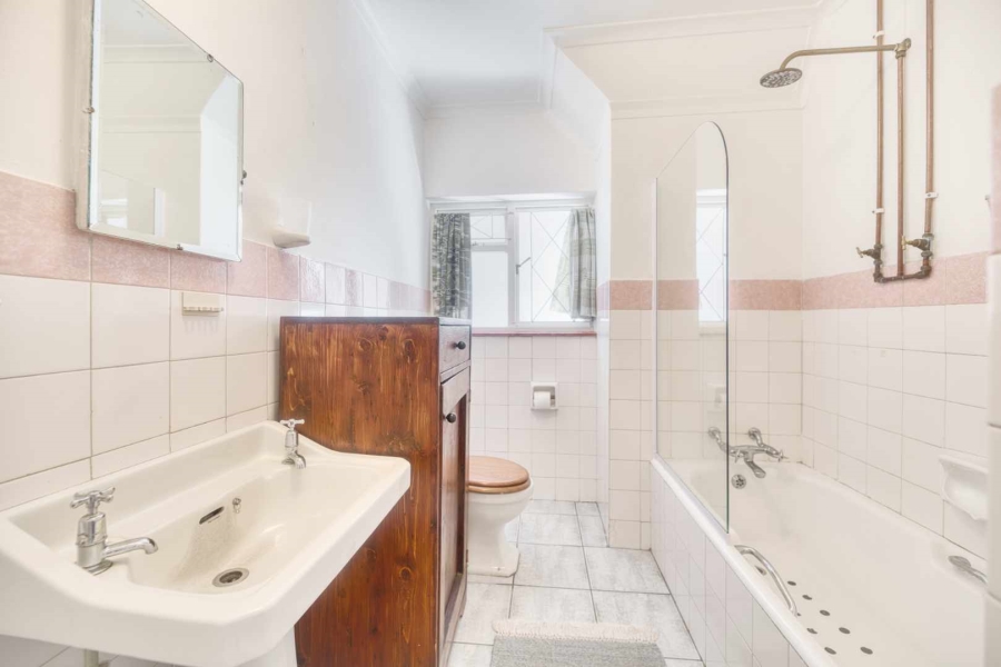 4 Bedroom Property for Sale in Westcliff Western Cape